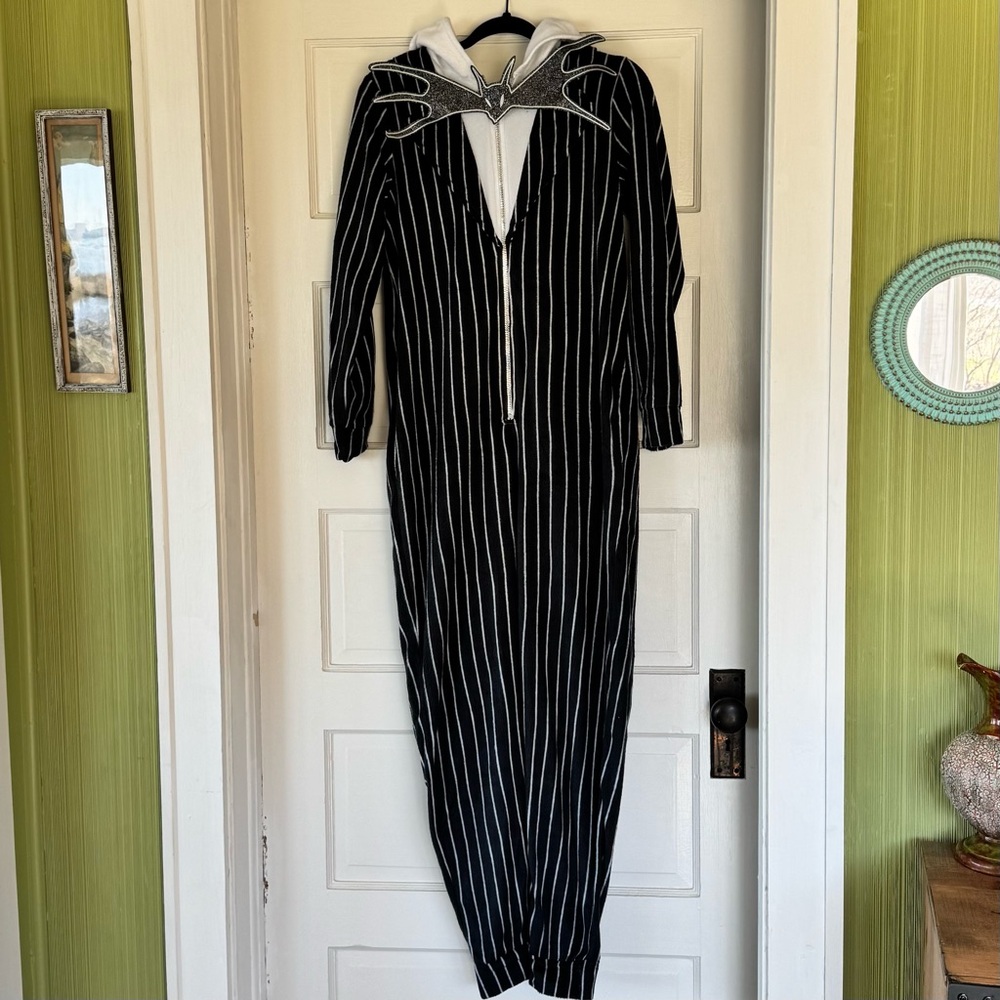 Disney Jack Skellington Onesie Jumpsuit Costume Pajamas Nightmare Christmas - Picture 2 of 11